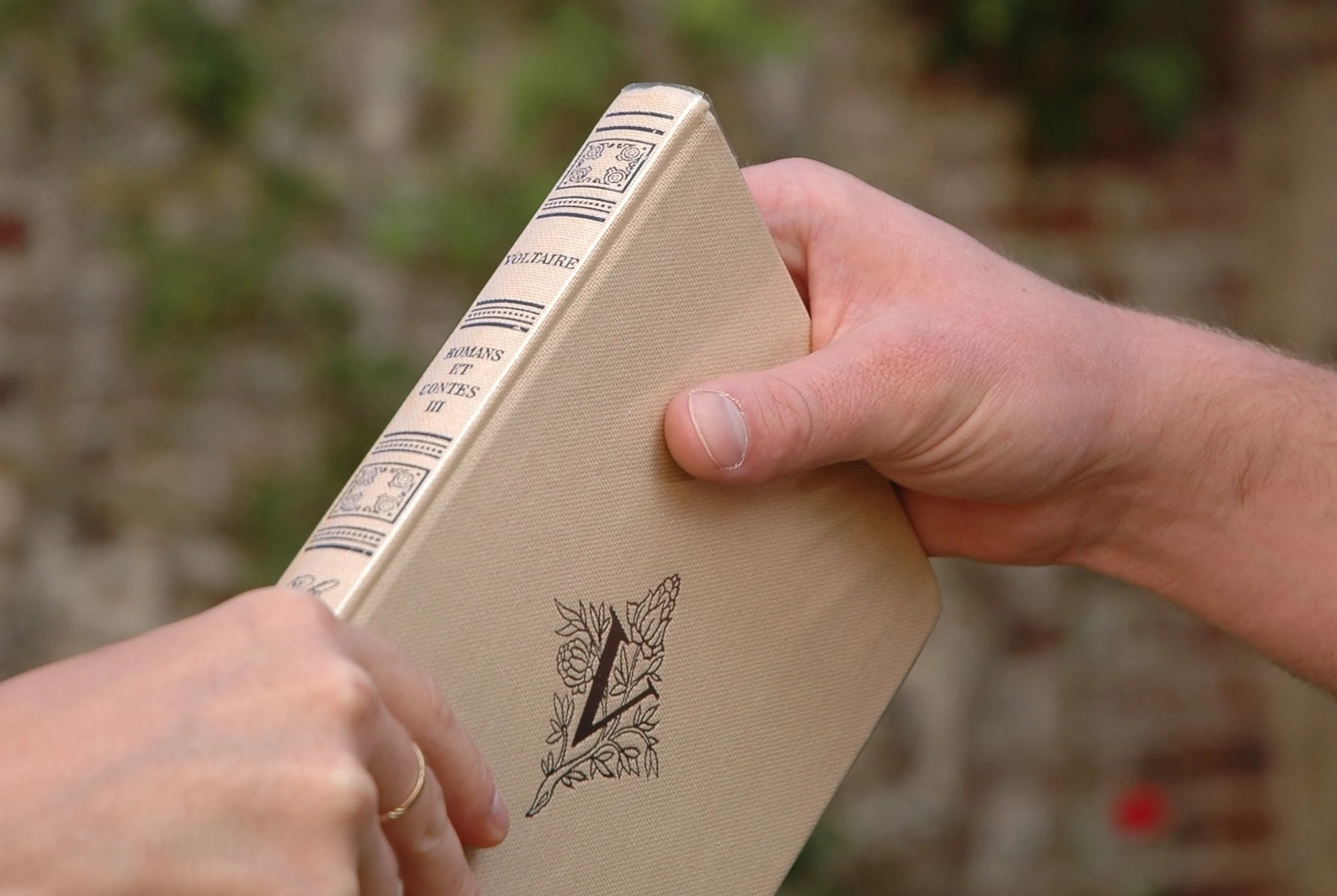 Як позичати книги друзям і не втрачати їх